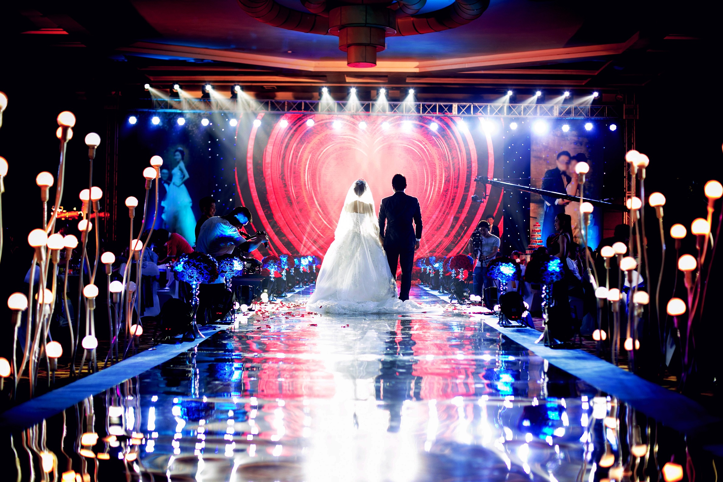 �����Ż�ɽׯ���˶ȼ����Ƶ꣬�����԰����(ͼ1)